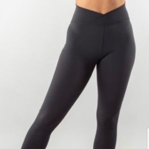 Alphalete surface path leggings